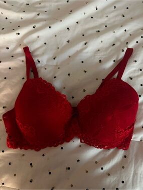 XOXO Red Lace Push-Up Bra with Floral Detail